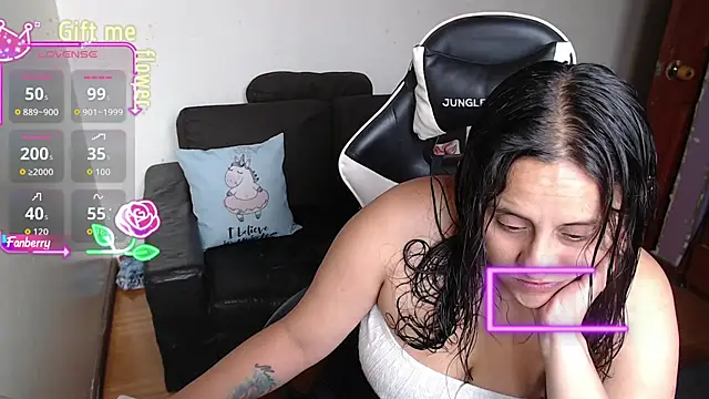 MeliisaRobers online show from 5, 4, 2026