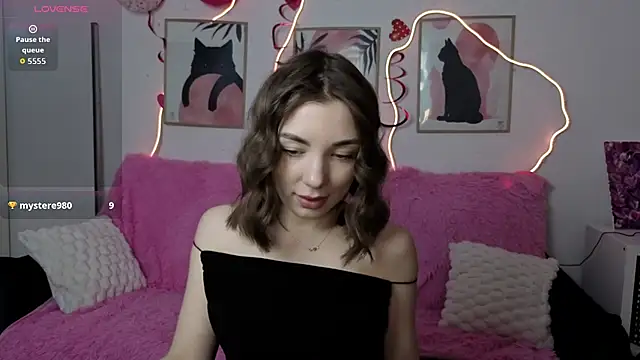 Adriennes online show from 5, 3, 2026