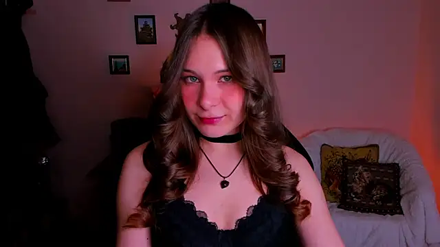 LanaLovely online show from 27, 4, 2026