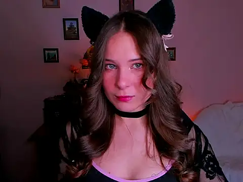 LanaLovely online show from 22, 4, 2026