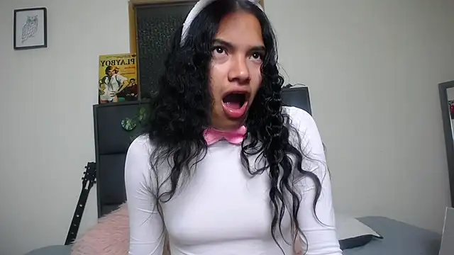 Julieta Parker online show from 6, 4, 2026