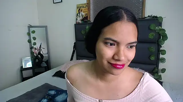 Julieta Parker online show from 26, 3, 2026