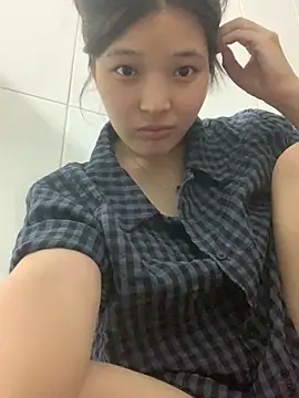 Snapshot of Suzu_xx01 chatting on 28, 5, 2026 Suzu xx01 online show from 28, 5, 2026