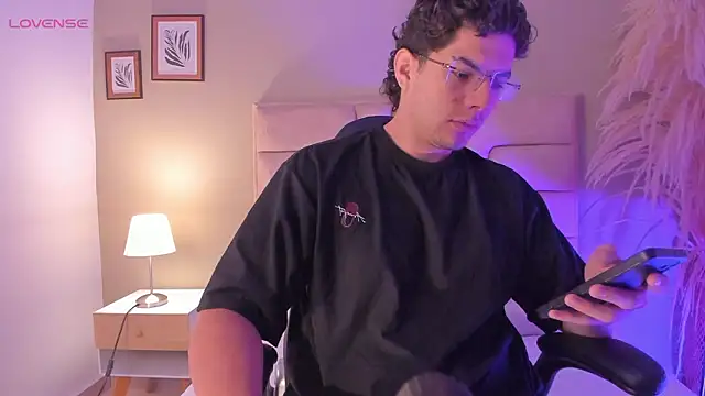 Axel Creed online show from 12, 2, 2026