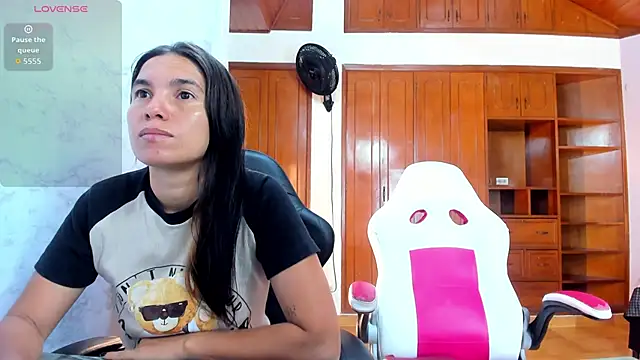 Emily and Soffy online show from 7, 3, 2026