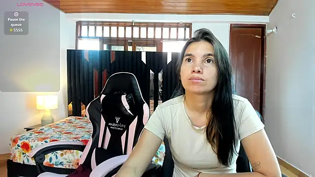 Emily and Soffy online show from 13, 2, 2026