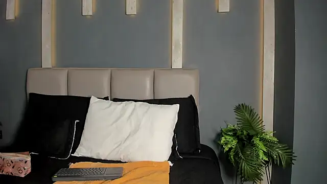 FemNoa online show from 3, 3, 2026