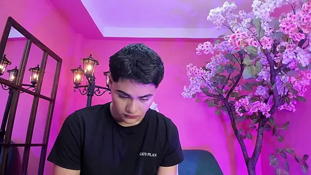 FemNoa online show from 5, 2, 2026