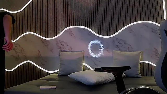 FemNoa online show from 10, 3, 2026