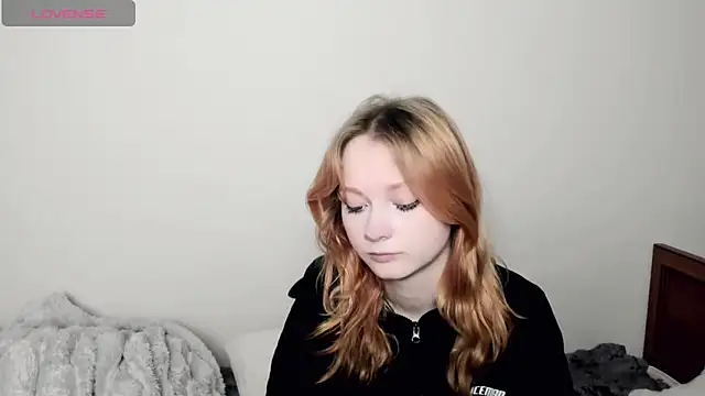 Miia foxy online show from 5, 2, 2026