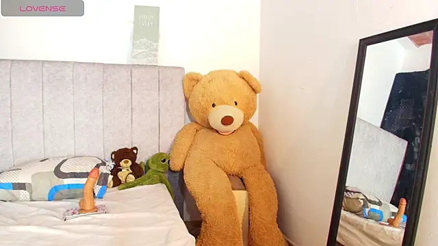 zeire  online show from 15, 4, 2026