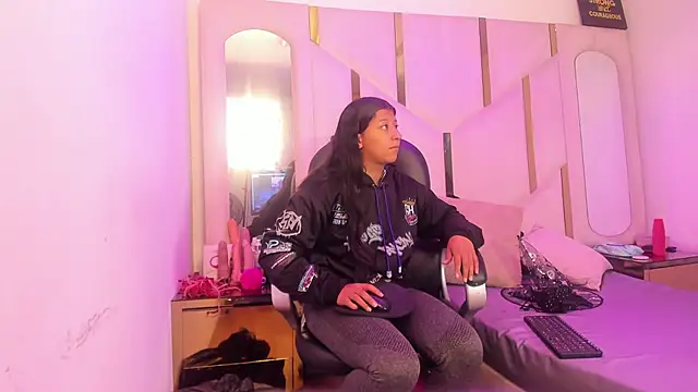 Vaneline2 online show from 18, 4, 2026