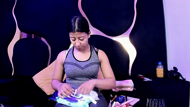 Vaneline2 online show from 2, 6, 2026