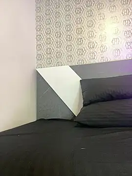 Mia rivers   online show from 22, 3, 2026