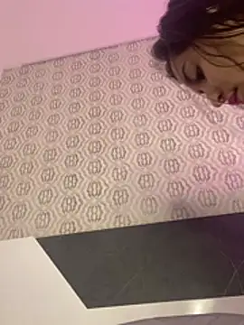 Mia rivers   online show from 14, 6, 2026