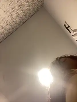 Mia rivers   online show from 18, 4, 2026