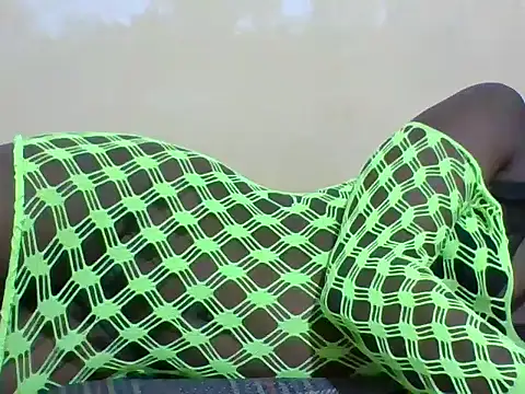 petitelavishey online show from 19, 3, 2026