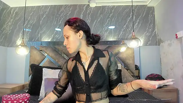 CharlotteKravizz online show from 5, 3, 2026