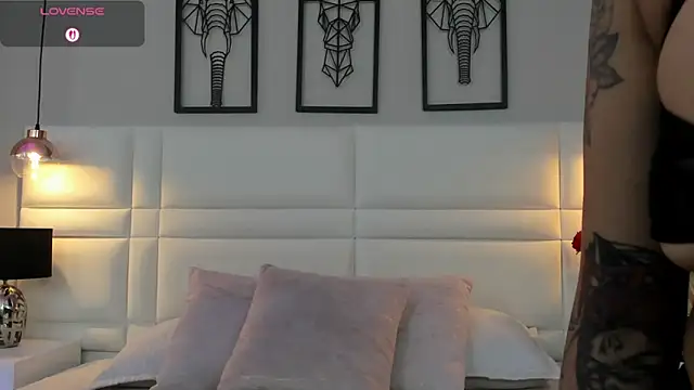 RaquelHyde  online show from 17, 2, 2026