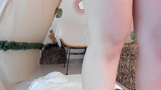 salome velour online show from 5, 3, 2026