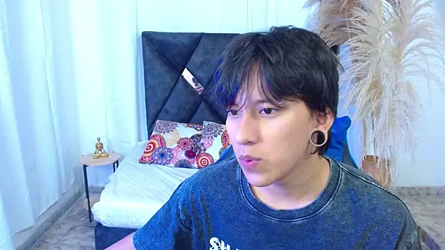 nikoo 18 online show from 24, 2, 2026