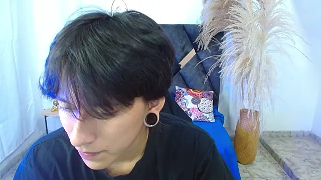 nikoo 18 online show from 10, 3, 2026