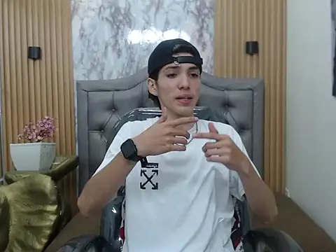 Asher costa online show from 22, 4, 2026