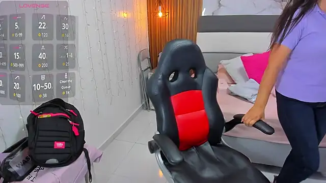 alixablake online show from 14, 4, 2026