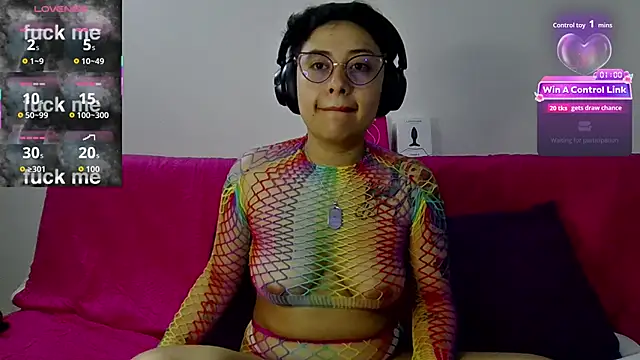 Juliexxxxtasy online show from 10, 2, 2026