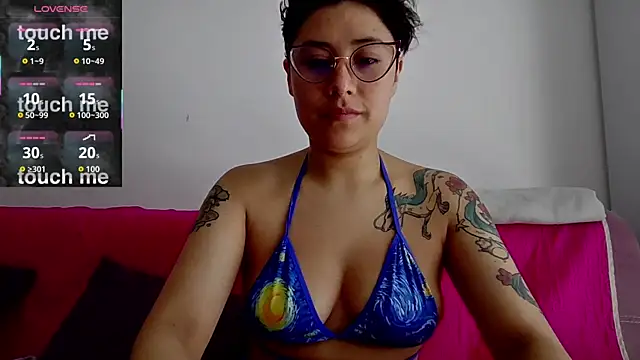 Juliexxxxtasy online show from 9, 2, 2026