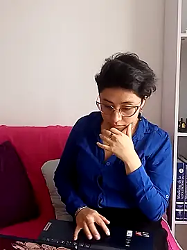 Juliexxxxtasy online show from 9, 3, 2026