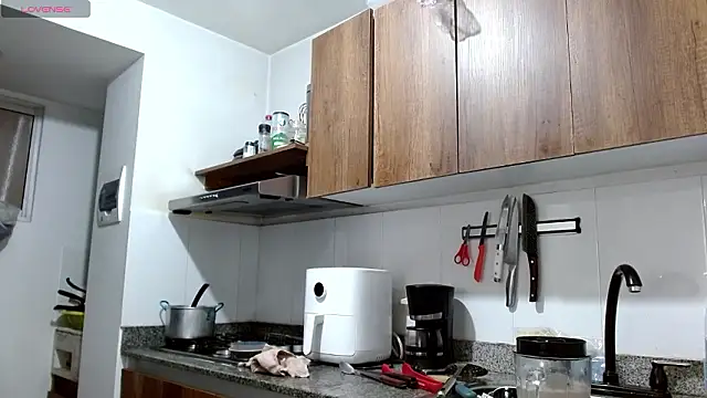 Juliexxxxtasy online show from 23, 2, 2026