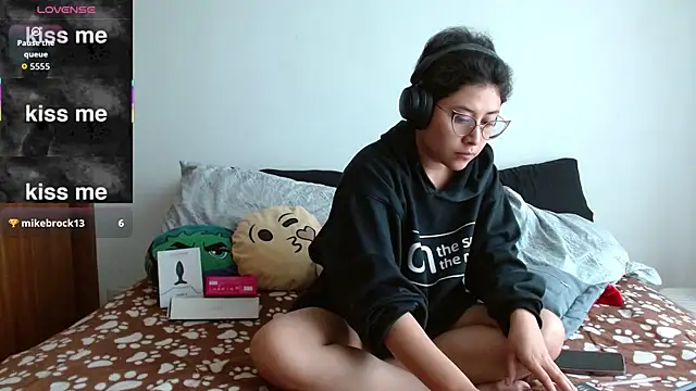 Juliexxxxtasy online show from 17, 2, 2026