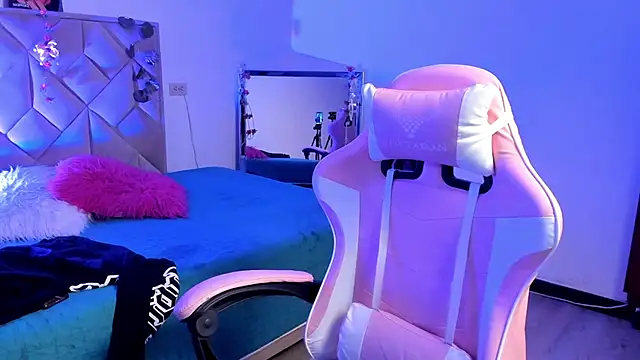 Chloe Miller 2 online show from 9, 3, 2026