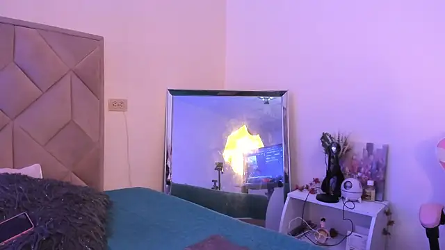 Chloe Miller 2 online show from 10, 4, 2026