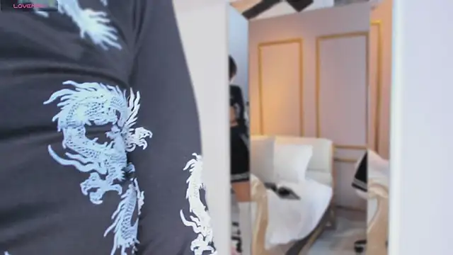 LisaLain online show from 4, 2, 2026