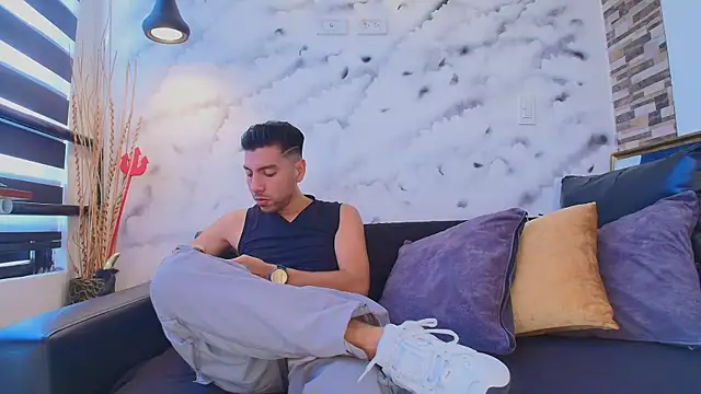 Max Hornye online show from 22, 4, 2026