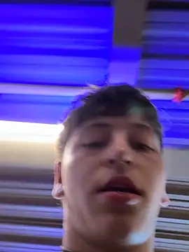 ARON LUXX online show from 19, 4, 2026