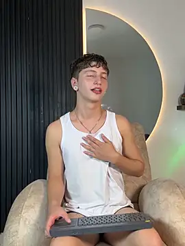 ARON LUXX online show from 4, 2, 2026