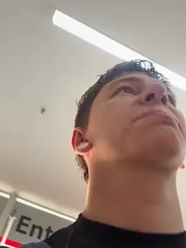 ARON LUXX online show from 4, 3, 2026