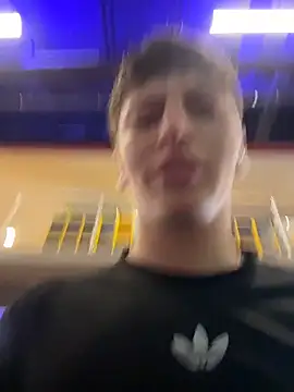 ARON LUXX online show from 14, 4, 2026