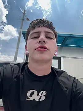 ARON LUXX online show from 7, 3, 2026