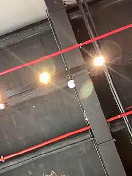 ARON LUXX online show from 17, 4, 2026