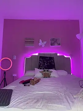 SofiaSiren online show from 2, 4, 2026