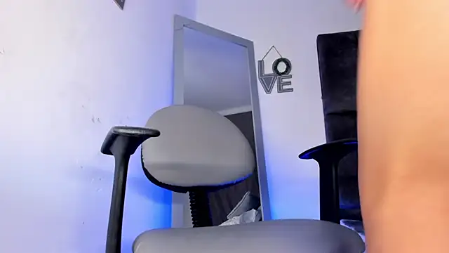 isabellalovestory online show from 12, 3, 2026