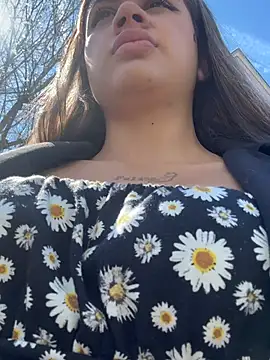 BabyKathy online show from 7, 4, 2026