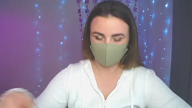 Snapshot of Avelina1 chatting on 4, 5, 2026 Avelina1 online show from 4, 5, 2026