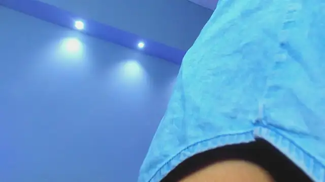 Wildkiitty online show from 11, 4, 2026