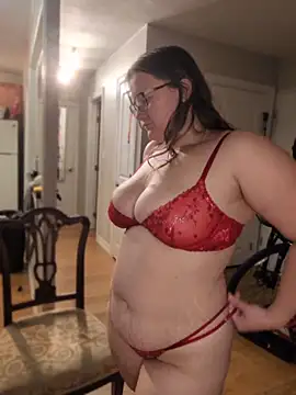 lillythotz online show from 12, 4, 2026