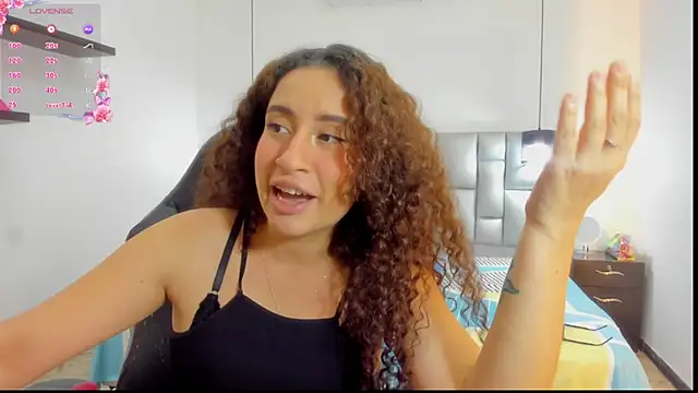 NoaMalak7 online show from 23, 2, 2026